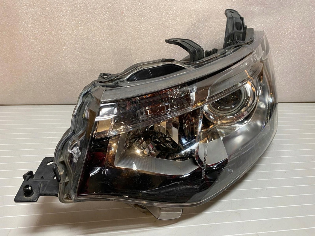 Frontscheinwerfer Mitsubishi Outlander III 8301C2 Links Scheinwerfer Headlight