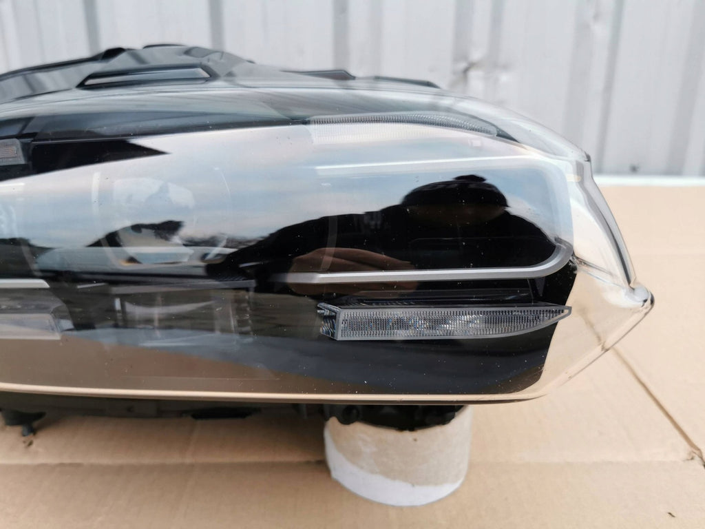 Frontscheinwerfer Porsche Taycan 9J1941032 Rechts Scheinwerfer Headlight SCH8005009231jr