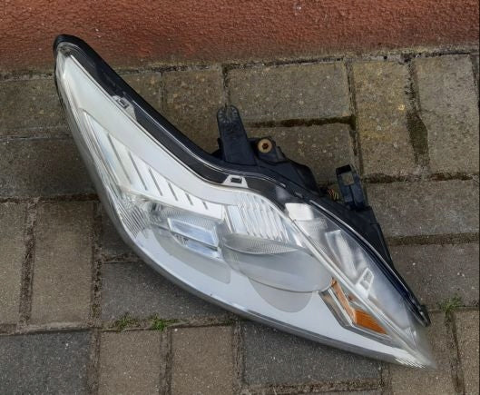 Frontscheinwerfer Ford Focus 8M51-13W029-AD Rechts Scheinwerfer Headlight