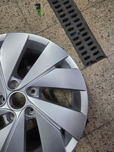 Load image into Gallery viewer, 1x Alufelge 17 Zoll 7.5" 5x112 51ET 5H0601025C VW Golf VIII I Rim Wheel FEL6789785951tt