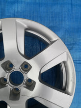 Load image into Gallery viewer, 1x Alufelge 17 Zoll 7.0&quot; 5x112 25ET Silber 4G8601025H Audi C7 Rim Wheel