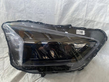 Laden Sie das Bild in den Galerie-Viewer, Frontscheinwerfer Hyundai Bayon 92102Q0600 LED Rechts Scheinwerfer Headlight