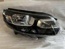 Load image into Gallery viewer, Frontscheinwerfer Citroën Jumper Zafira A Vivaro 9808567680 Rechts Headlight