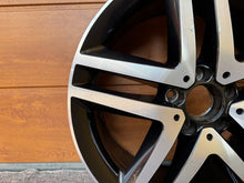 Laden Sie das Bild in den Galerie-Viewer, 1x Alufelge 19 Zoll 8.0" 5x112 52ET Glanz Schwarz A4474014500 Mercedes-Benz Vito FEL4146696852eu