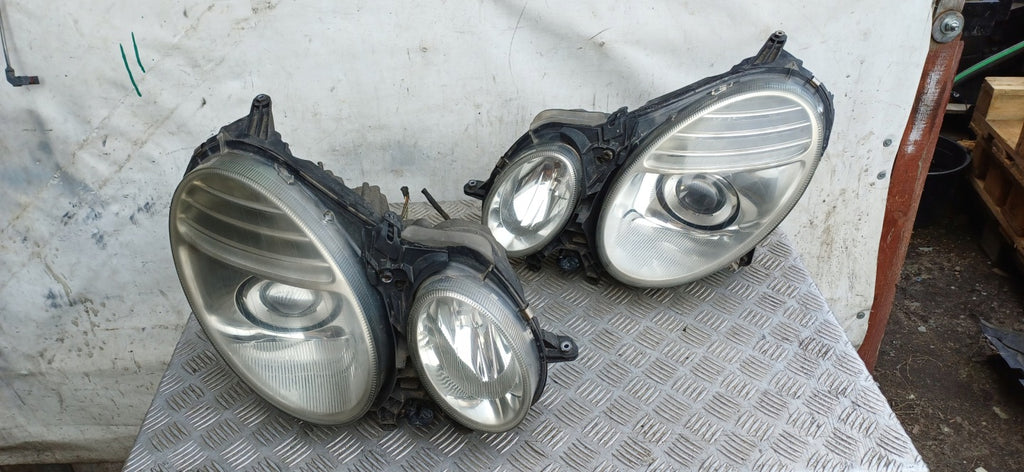 Frontscheinwerfer Mercedes-Benz W211 Xenon Ein Stück (Rechts oder Links) SCH2489494275jk