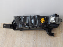 Laden Sie das Bild in den Galerie-Viewer, Frontscheinwerfer Dacia Spring 266008993R Rechts Scheinwerfer Headlight SCH3657615523cb