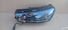 Laden Sie das Bild in den Galerie-Viewer, Frontscheinwerfer Skoda Fabia IV 6VB941015B Links Scheinwerfer Headlight SCH1272912373jz