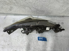 Laden Sie das Bild in den Galerie-Viewer, Frontscheinwerfer Mazda 3 B45A51040 Links Scheinwerfer Headlight SCH1660639864io