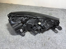 Laden Sie das Bild in den Galerie-Viewer, Frontscheinwerfer Skoda Scala 655941015A Full LED Ein Stück (Rechts oder Links) SCH9228879442tz