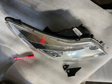 Laden Sie das Bild in den Galerie-Viewer, Frontscheinwerfer Ford Focus BM51-13D154-AJ Xenon Rechts Scheinwerfer Headlight SCH1415995988fb