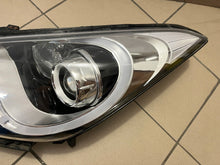 Load image into Gallery viewer, Frontscheinwerfer Hyundai I40 92101-3Z100 Links Scheinwerfer Headlight