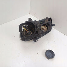 Laden Sie das Bild in den Galerie-Viewer, Frontscheinwerfer VW Touran Vorderseite Scheinwerfer Headlight SCH1494062265nv