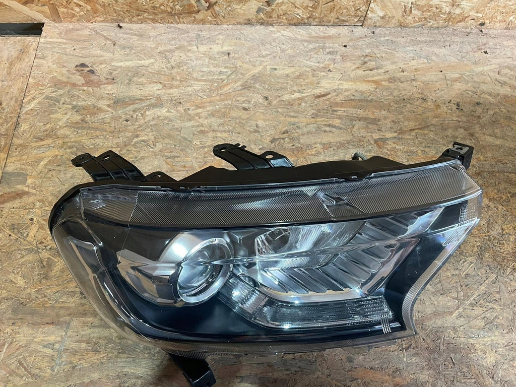 Frontscheinwerfer Ford Ranger A2048204439 030127028204 Xenon Rechts Headlight