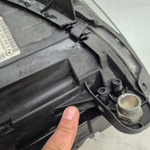 Laden Sie das Bild in den Galerie-Viewer, Frontscheinwerfer Mercedes-Benz W204 A2048204339 Links Scheinwerfer Headlight SCH4280664081zi