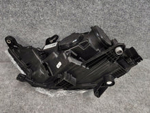 Load image into Gallery viewer, Frontscheinwerfer Audi A1 82A941004 Rechts Scheinwerfer Headlight SCH6883301218wg