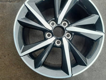 Load image into Gallery viewer, 1x Alufelge 17 Zoll 7.0" 5x114.3 50ET Glanz Schwarz PW457-02001 Toyota Auris FEL8529905221ze