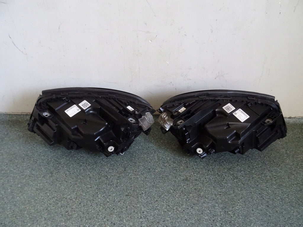 Frontscheinwerfer Mercedes-Benz X156 1569066900 Full LED Rechts oder Links