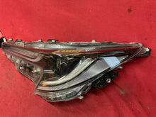 Load image into Gallery viewer, Frontscheinwerfer Toyota Corolla 81150-02S70 LED Links Scheinwerfer Headlight SCH2419011195bz