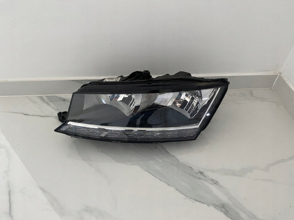 Frontscheinwerfer Skoda Fabia III 6V1941015D Links Scheinwerfer Headlight