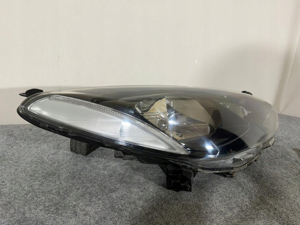Frontscheinwerfer Mazda II D651-51030 Rechts Scheinwerfer Headlight SCH8303199187nz