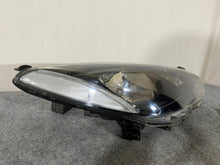 Laden Sie das Bild in den Galerie-Viewer, Frontscheinwerfer Mazda II D651-51030 Rechts Scheinwerfer Headlight SCH8303199187nz