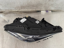 Laden Sie das Bild in den Galerie-Viewer, Frontscheinwerfer Mercedes-Benz Cla A1189068400 Full LED Rechts Headlight SCH6901584452mh