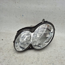 Laden Sie das Bild in den Galerie-Viewer, Frontscheinwerfer Mercedes-Benz Clk Links Scheinwerfer Headlight SCH2161810632xh