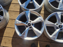 Laden Sie das Bild in den Galerie-Viewer, 4x Alufelge 19 Zoll 7.0" 5x112 43ET Glanz Silber 83A601025 Audi Super Rim Wheel FEL8985442229nr