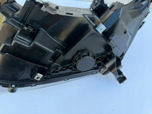 Laden Sie das Bild in den Galerie-Viewer, Frontscheinwerfer Honda Crv V W3912 Rechts Scheinwerfer Headlight SCH3601168662pb