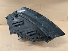Laden Sie das Bild in den Galerie-Viewer, Frontscheinwerfer Audi Q5 Rechts Scheinwerfer Headlight