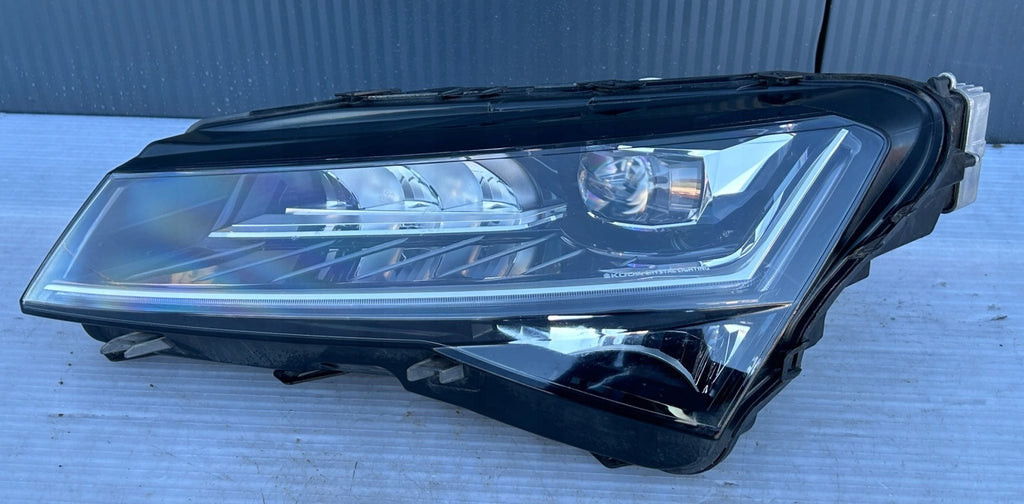 Frontscheinwerfer Skoda Superb III 3V1941015D LED Links Scheinwerfer Headlight SCH2475644331qg