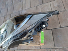 Load image into Gallery viewer, Frontscheinwerfer Toyota Corolla 81150-02S70 Ein Stück (Rechts oder Links)