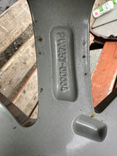 Load image into Gallery viewer, 1x Alufelge 16 Zoll 6.0" 5x100 50ET Glanz Graphit PW4570D004 Mg Yaris Rim Wheel FEL2830804822ot