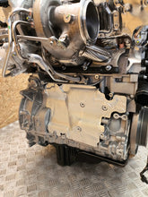 Laden Sie das Bild in den Galerie-Viewer, Motor Mercedes-Benz W206 254920 2.0 2024 Benzin Engine Komplett MOT2882140737eh
