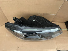 Laden Sie das Bild in den Galerie-Viewer, Frontscheinwerfer VW Caddy I 2K8941006B Rechts Scheinwerfer Headlight SCH7555741634uf