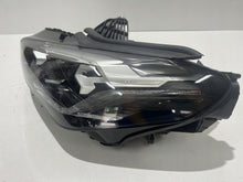 Load image into Gallery viewer, Frontscheinwerfer BMW Active Tourer U06 5A42247-07 LED Rechts oder Links SCH1807732645aq