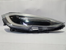 Laden Sie das Bild in den Galerie-Viewer, Frontscheinwerfer Tesla Model S 105817000D Rechts Scheinwerfer Headlight SCH3743715653wg