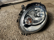 Laden Sie das Bild in den Galerie-Viewer, Frontscheinwerfer Mercedes-Benz Mini R55 R56 162704-03 Rechts Headlight SCH6110887849mi