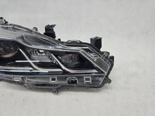 Laden Sie das Bild in den Galerie-Viewer, Frontscheinwerfer Toyota Corolla 81110-2T31-00 Rechts Scheinwerfer Headlight