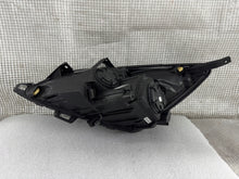 Laden Sie das Bild in den Galerie-Viewer, Frontscheinwerfer Opel Meriva A B 13372320 Rechts Scheinwerfer Headlight SCH8955824418er
