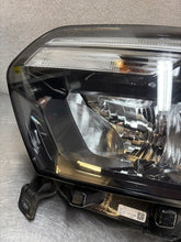 Laden Sie das Bild in den Galerie-Viewer, Frontscheinwerfer Renault Master III 260607867 LED Links Scheinwerfer Headlight SCH2750385829fl