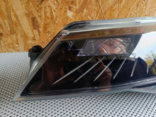 Laden Sie das Bild in den Galerie-Viewer, Frontscheinwerfer Skoda Superb III 3V1941015B Bi-Xenon Links Headlight