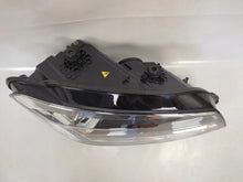 Laden Sie das Bild in den Galerie-Viewer, Frontscheinwerfer VW Caddy 2K1941032A 1EL01228610 Xenon Rechts Headlight SCH9254986595hu