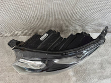 Laden Sie das Bild in den Galerie-Viewer, Frontscheinwerfer Opel Vivaro A 9808567780 Links Scheinwerfer Headlight
