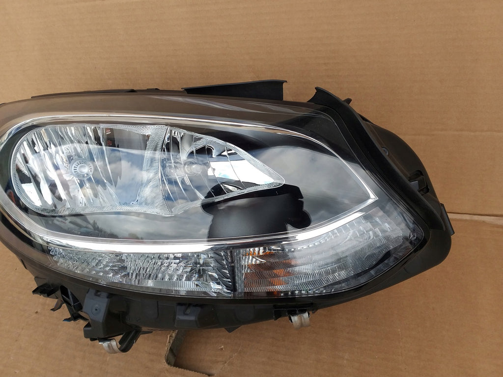 Frontscheinwerfer Mercedes-Benz W246 A2468205461 Halogen Rechts Headlight