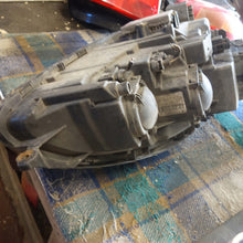 Laden Sie das Bild in den Galerie-Viewer, Frontscheinwerfer Mercedes-Benz W220 0301178273 Links Scheinwerfer Headlight SCH8635341392ws