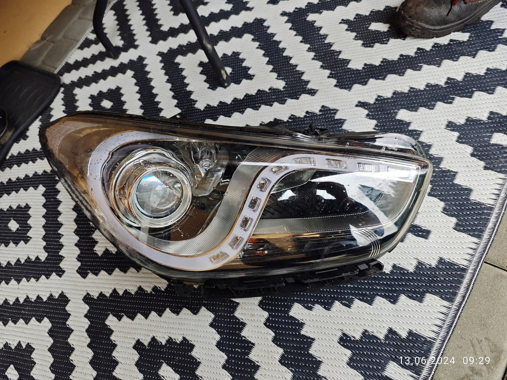 Frontscheinwerfer Hyundai I40 92102-3Z030 Rechts Scheinwerfer Headlight