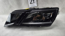 Laden Sie das Bild in den Galerie-Viewer, Frontscheinwerfer Skoda Octavia III 5E1941015D LED Links Scheinwerfer Headlight SCH5884129596ew