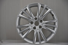 Laden Sie das Bild in den Galerie-Viewer, 1x Alufelge 17 Zoll 7.5" 5x112 46ET Glanz Silber 5FA601025A Seat Leon Rim Wheel FEL1174225088nt