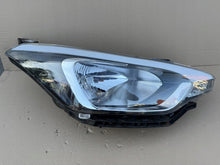 Laden Sie das Bild in den Galerie-Viewer, Frontscheinwerfer Hyundai I20 II 92102C8000 01047099900010R009GBLX Rechts SCH1728870663tw